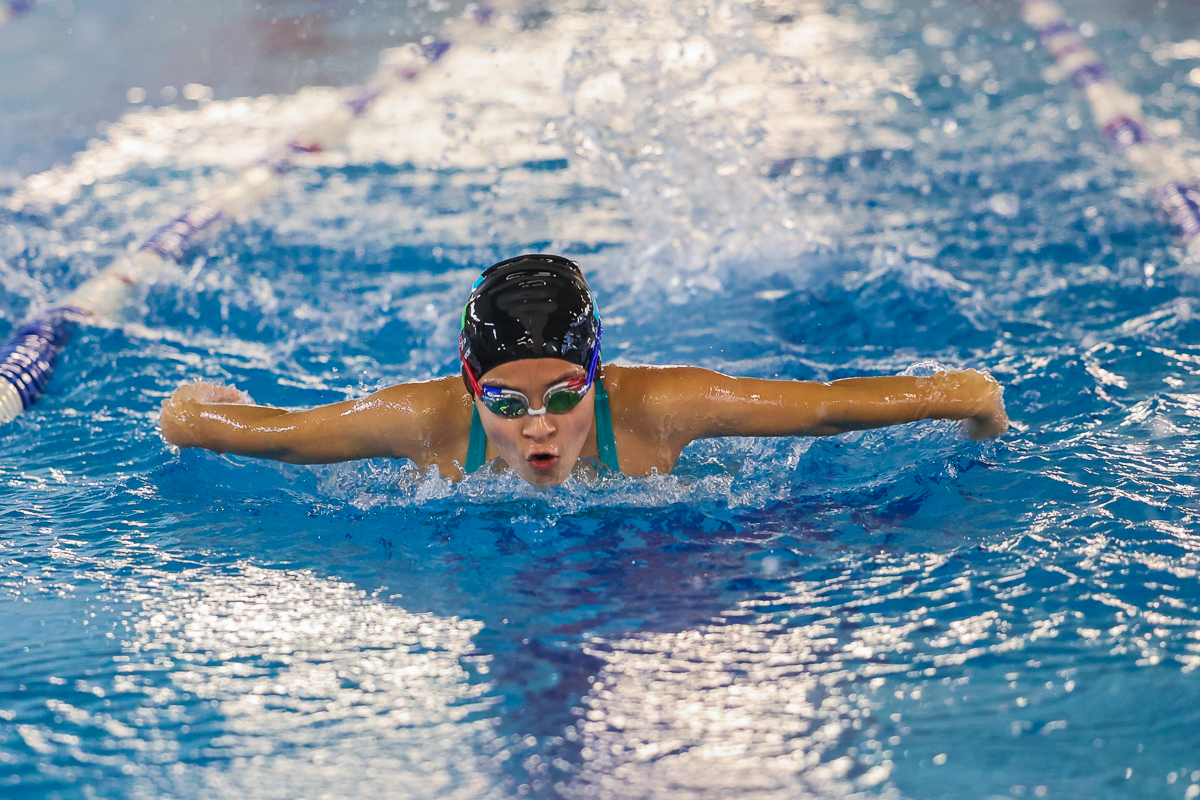 120 юных спортсменов приняли участие в Первенстве Дзержинска по плаванию