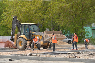 В Дзержинске проверили выполнение работ по благоустройству общественных пространств