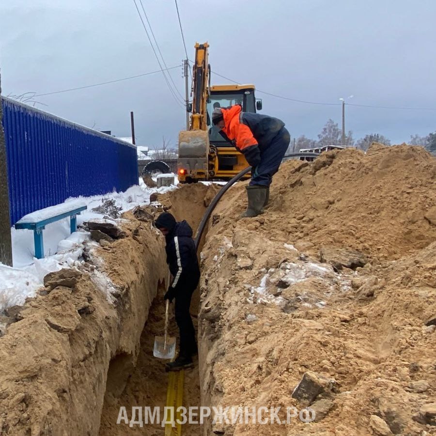 Строительство внутрипоселкового газопровода в поселке Пыра выполнено на 58%