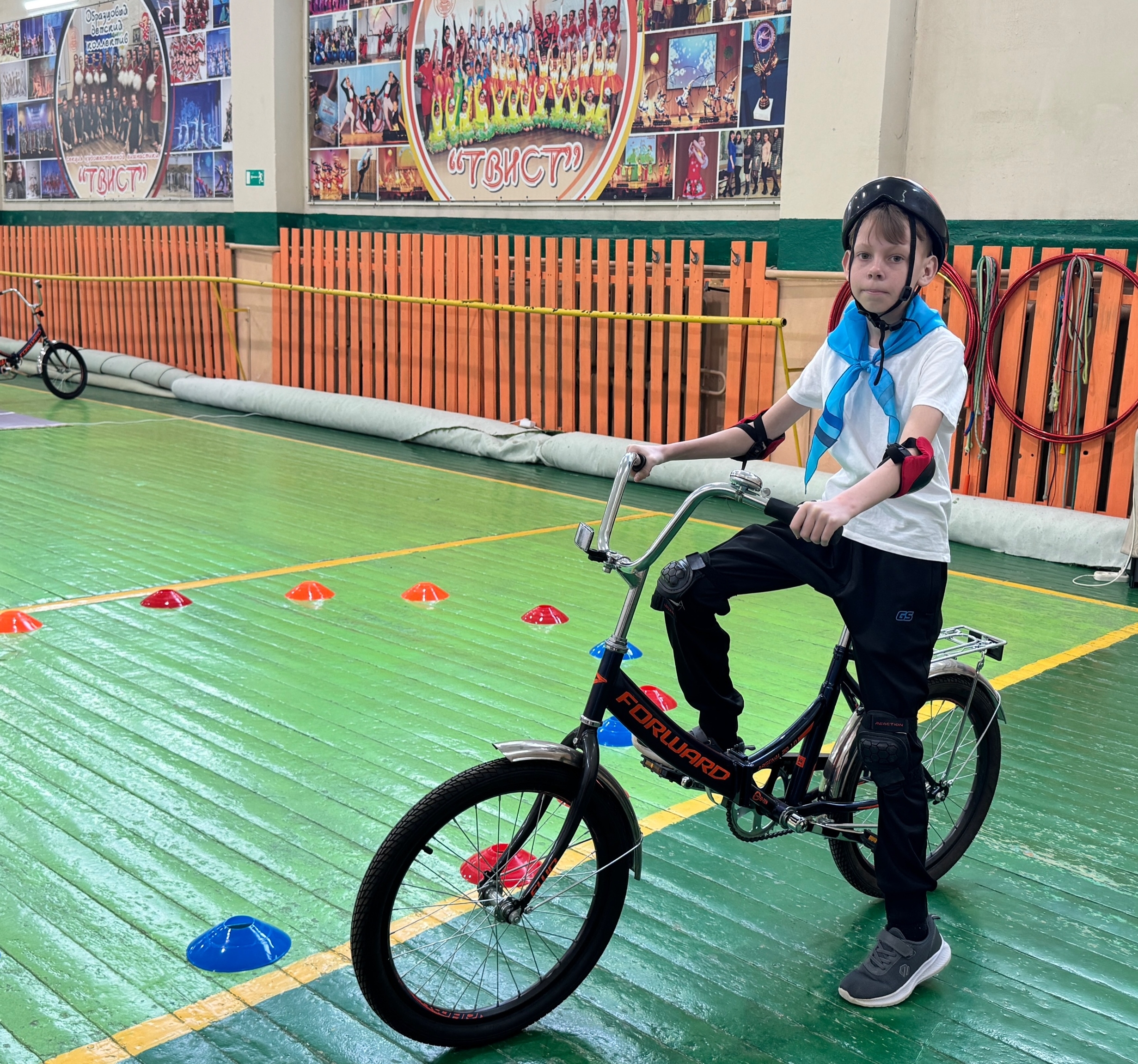 12 школьных команд приняли участие в муниципальном этапе Всероссийского конкурса юных инспекторов движения (ЮИД) «Безопасное колесо»