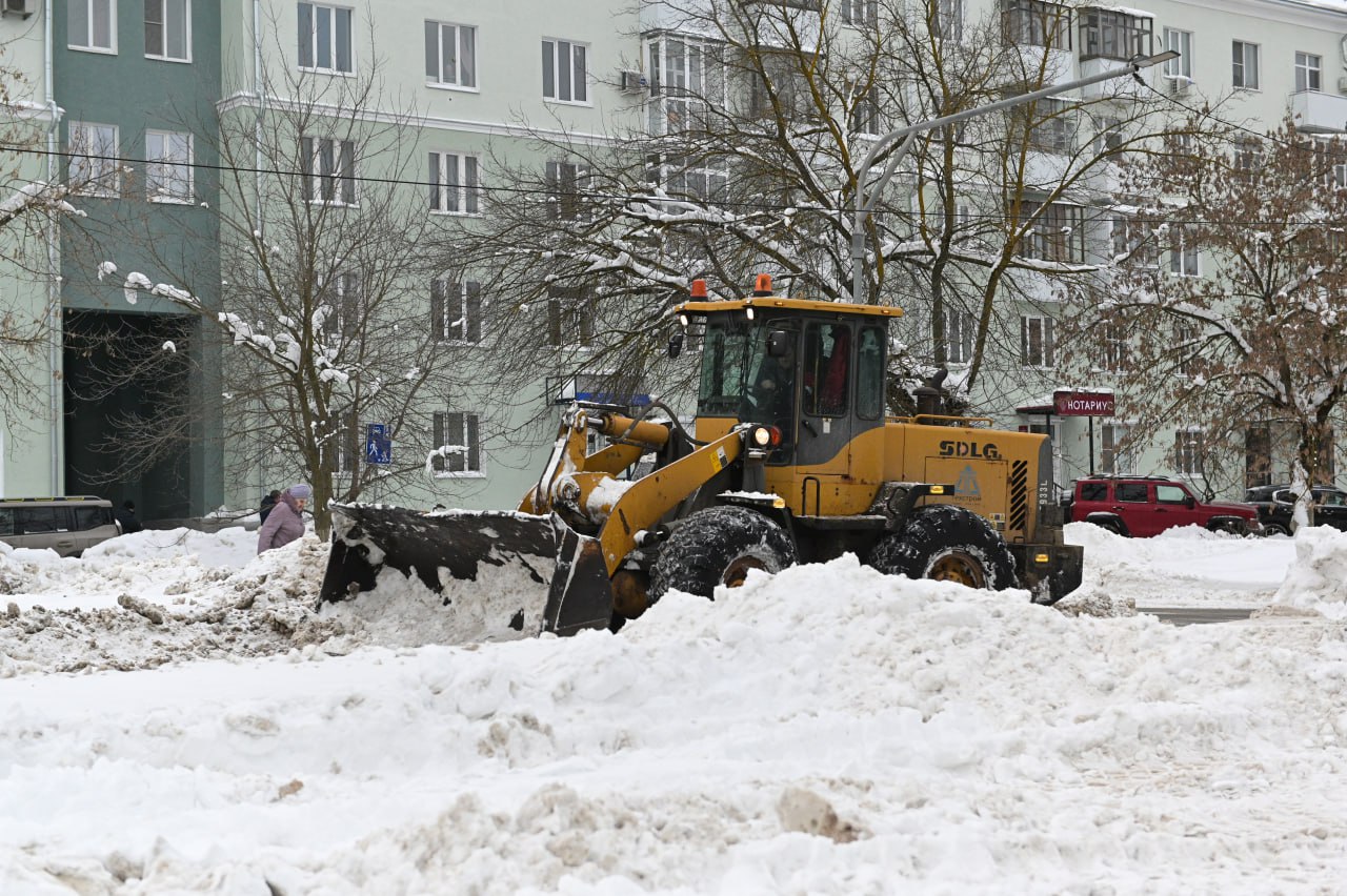Более 30 000 кубометров снега вывезли с улиц Дзержинска