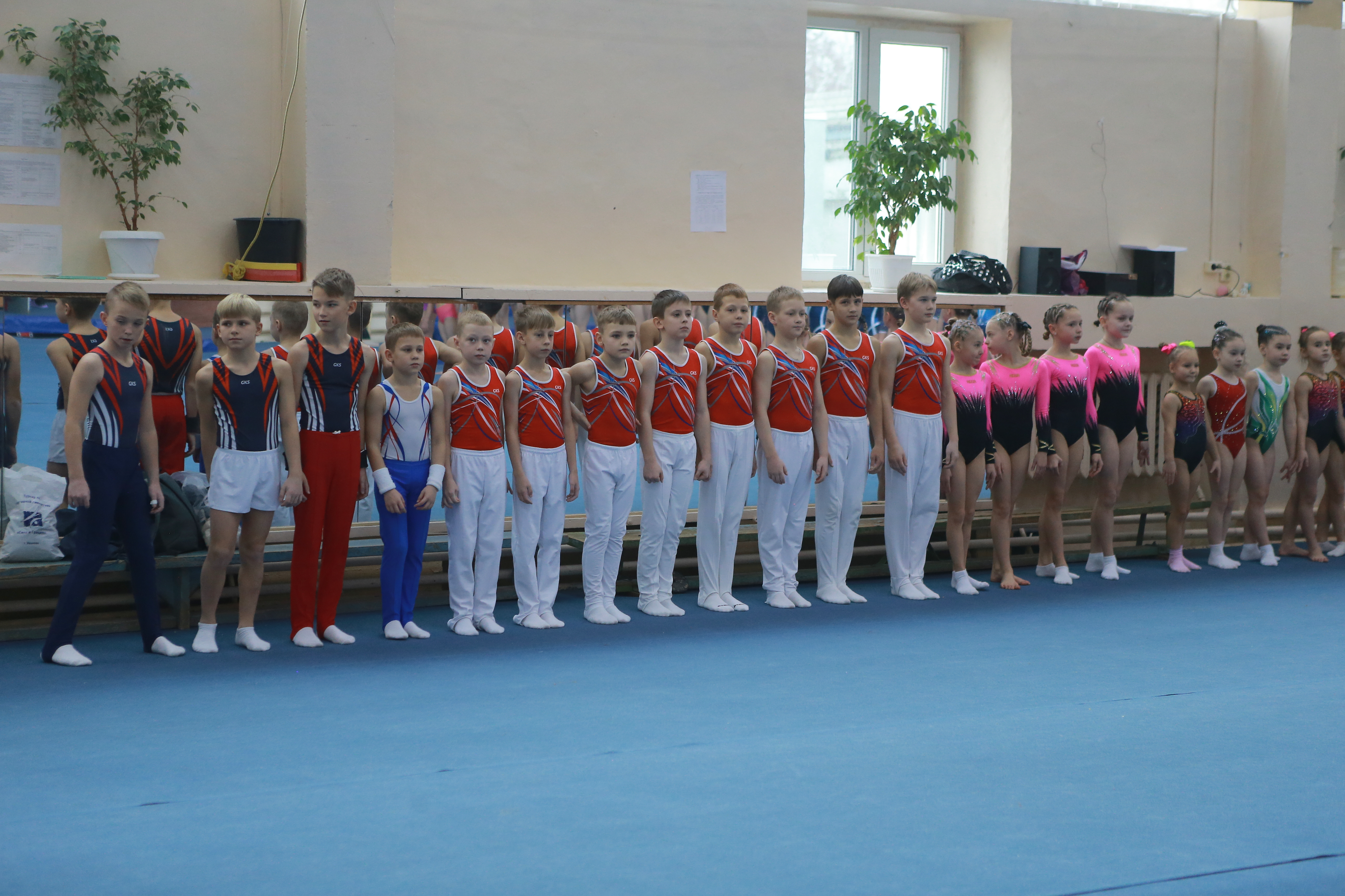 113 спортсменов приняли участие в традиционном турнире по спортивной гимнастике