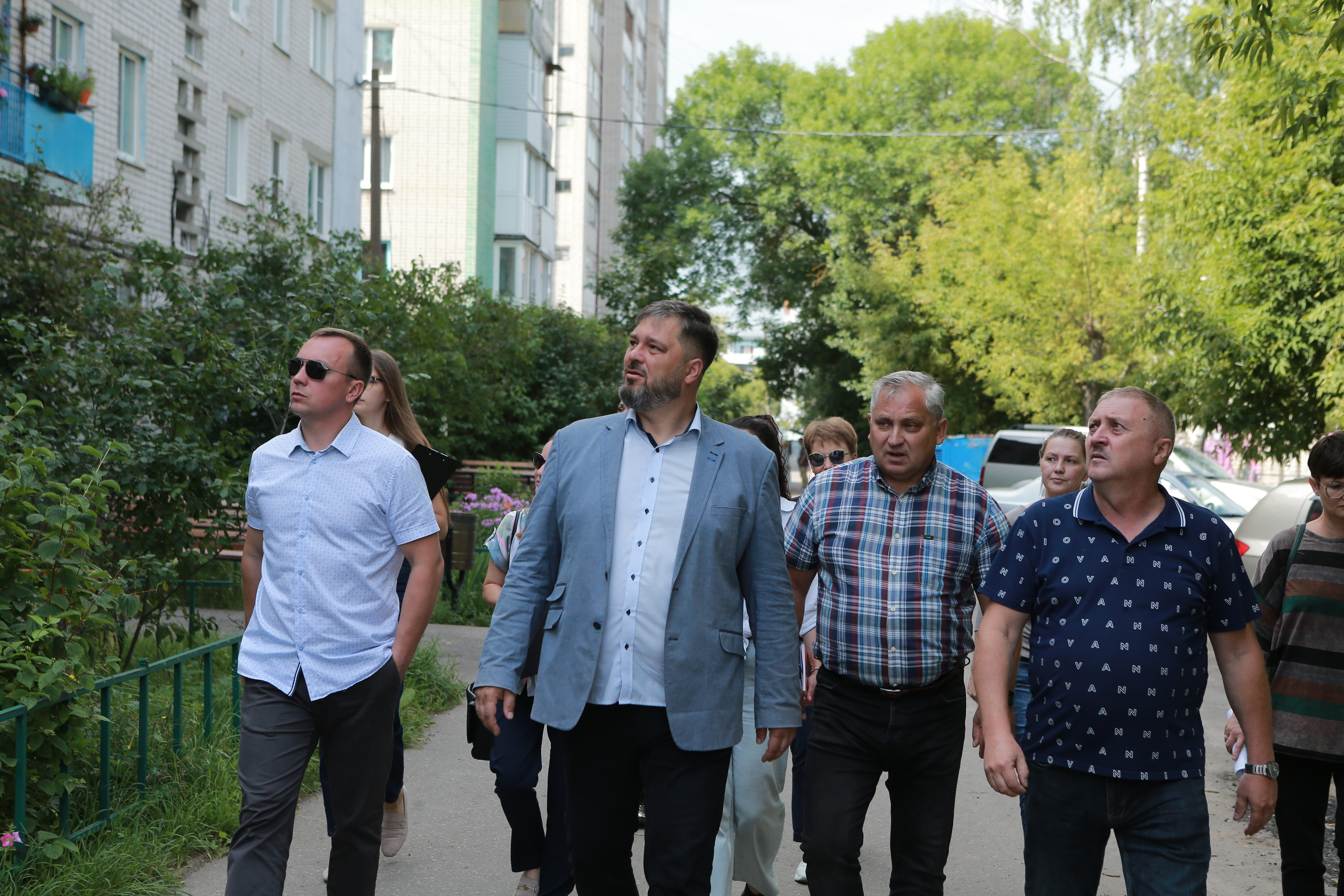 Глава города Михаил Клинков обсудил вопросы благоустройства на округе №31