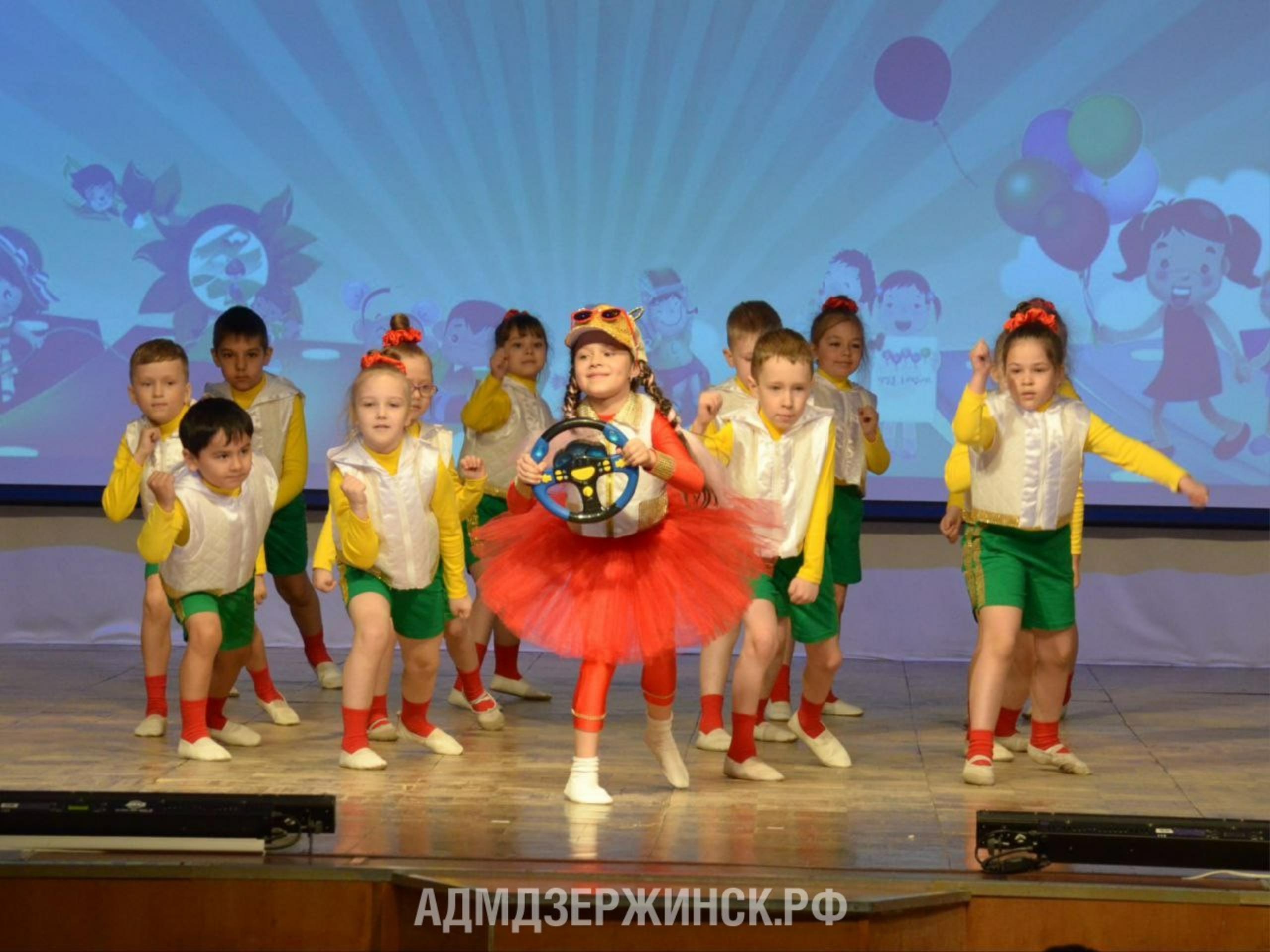 Фестиваль «Солнышко в ладошке» объединил около 600 воспитанников детских садов Дзержинска