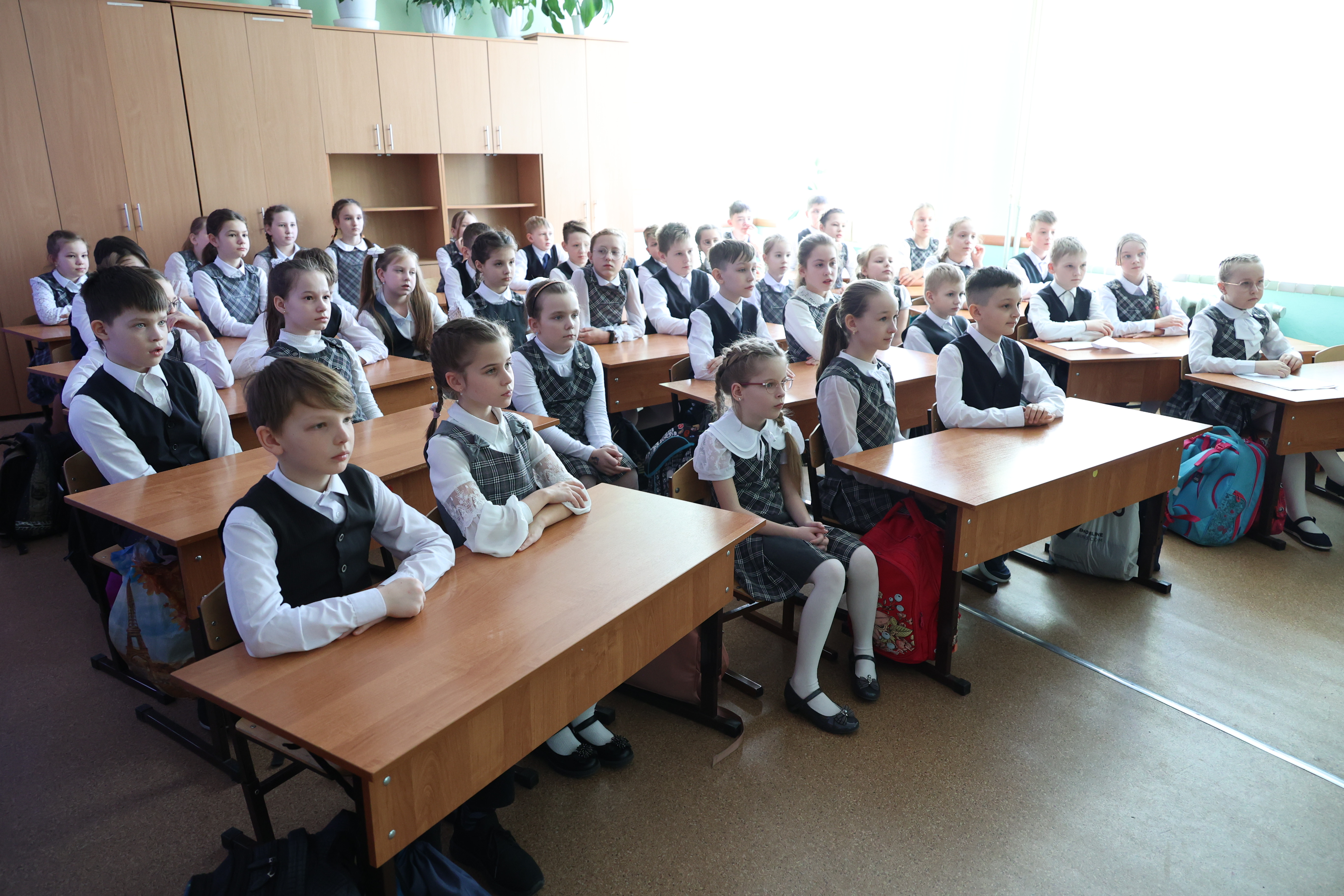 Дзержинские школьники провели видеомост со школьниками из Якутии