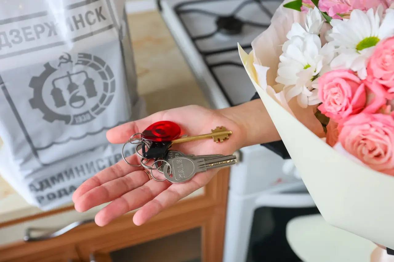 Продолжается реализация важной социальной программы по обеспечению жилыми помещениями детей-сирот и детей, оставшихся без попечения родителей.