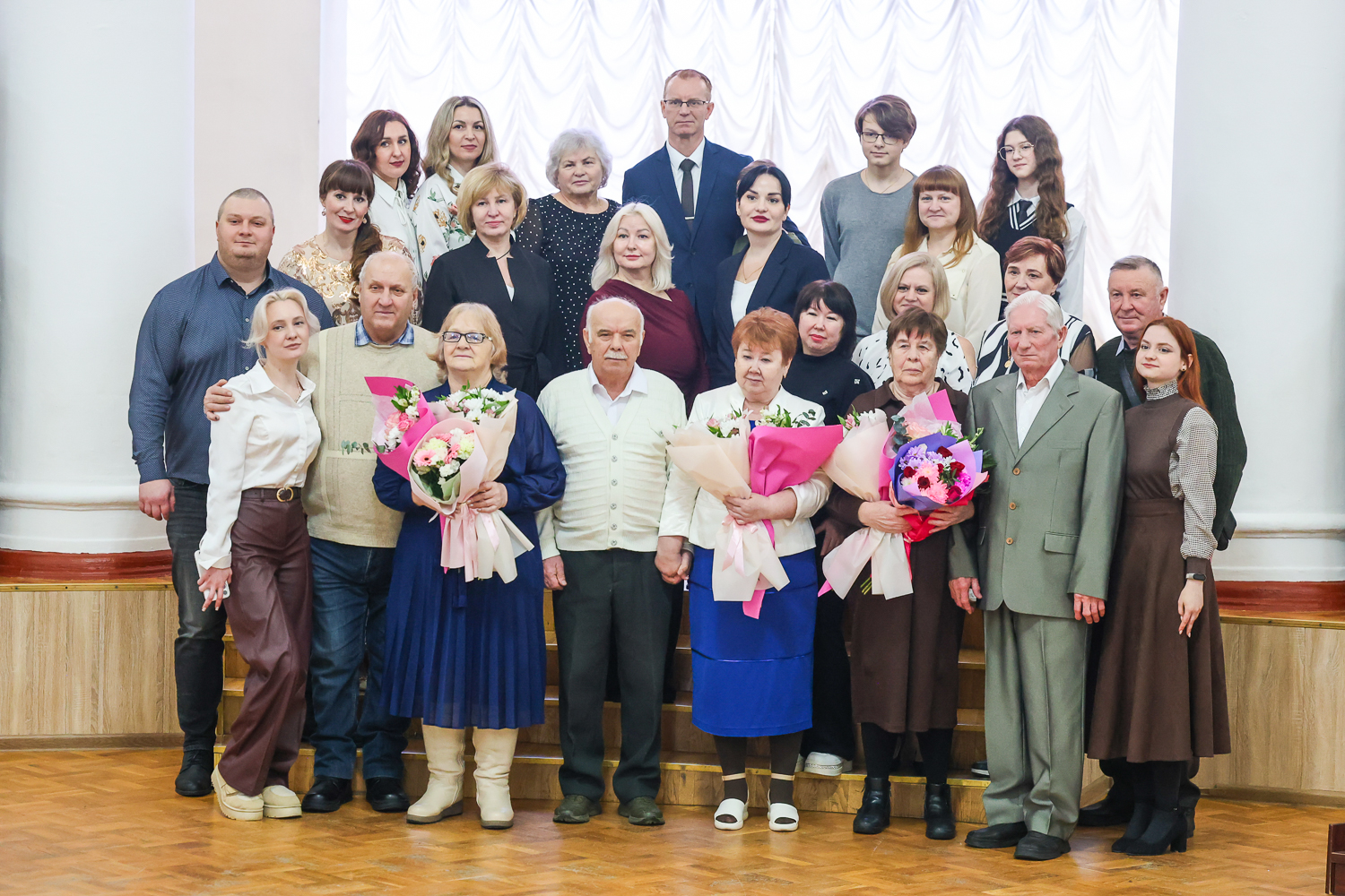 Торжественная церемония чествования пар, отметивших знаменательные даты супружеской жизни, состоялась в Дзержинске.