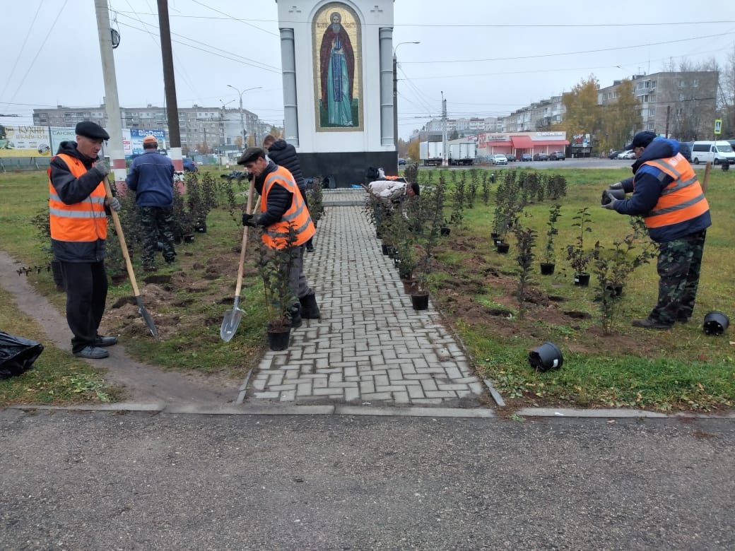 Сотрудники МБУ «Город» в ежедневном режиме работают на улицах Дзержинска.