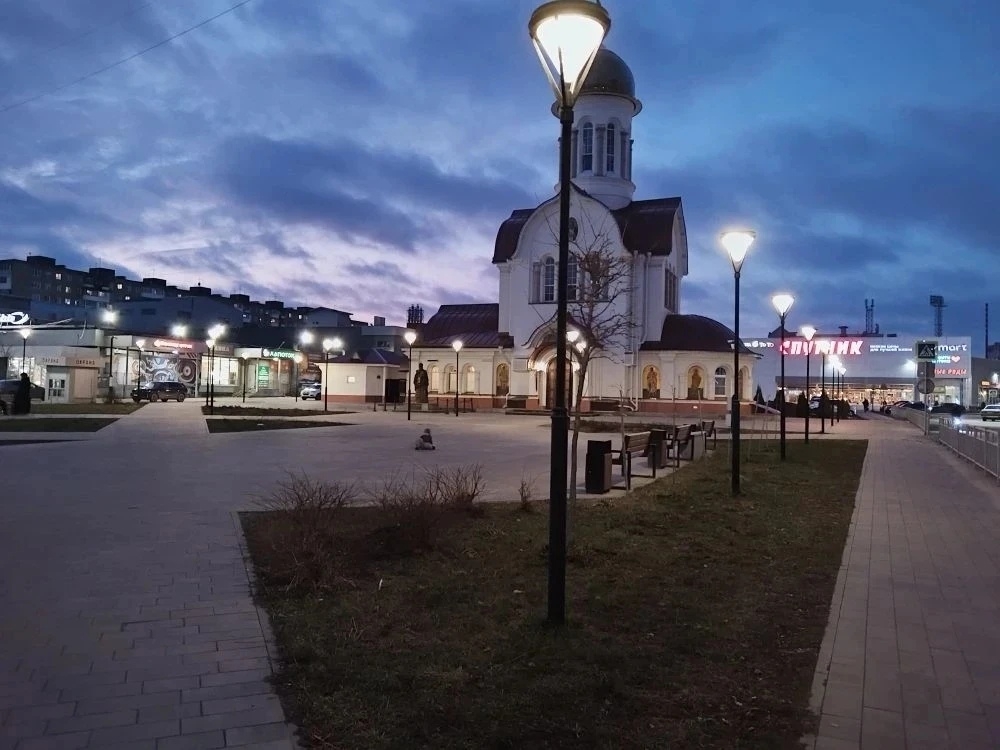 Сотрудники Дзержинского РЭС филиала ПАО «Россети Центр и Приволжье» – «Нижновэнерго»оперативно устранили неисправности в системе наружного освещения на площади перед Никольским храмом