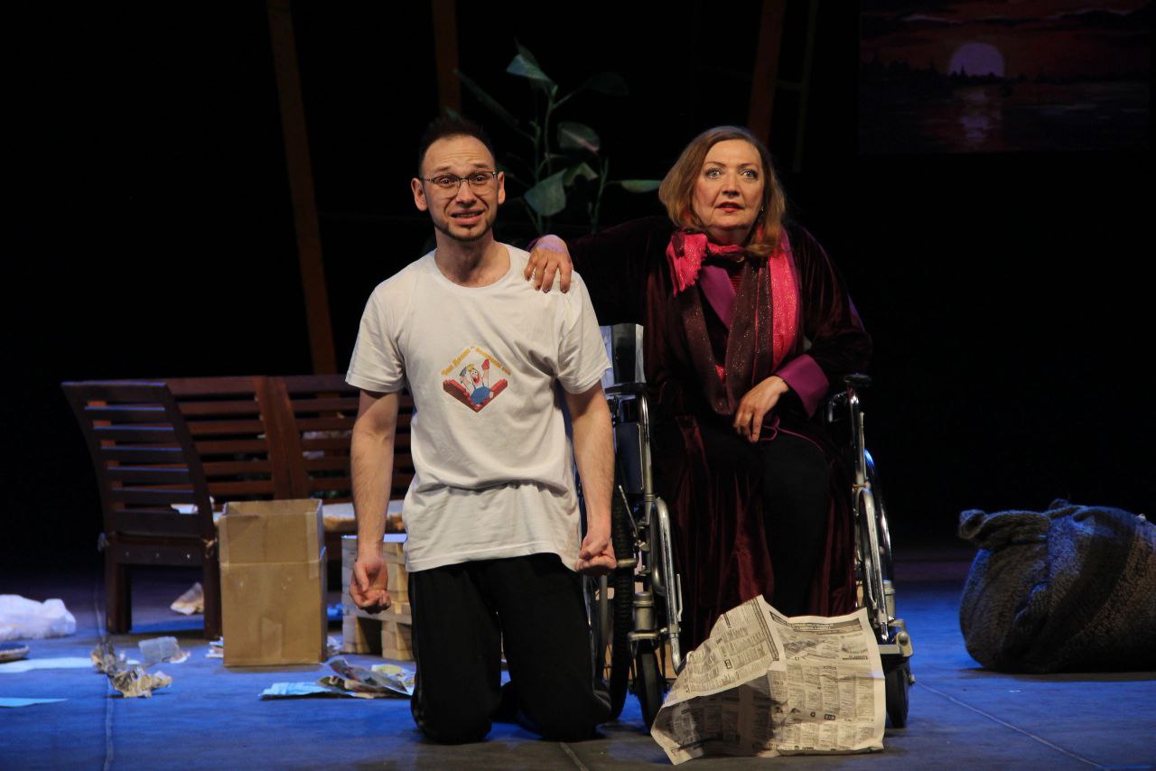 корабль дураков спектакль. очередной театральный. коми пермяцкий фестиваль пермь. театр событие. дядя ваня сценография.