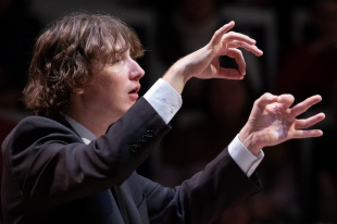 Наш земляк, дирижер Максим Емельянычев стал номинантом на премию «Грэмми» 2021