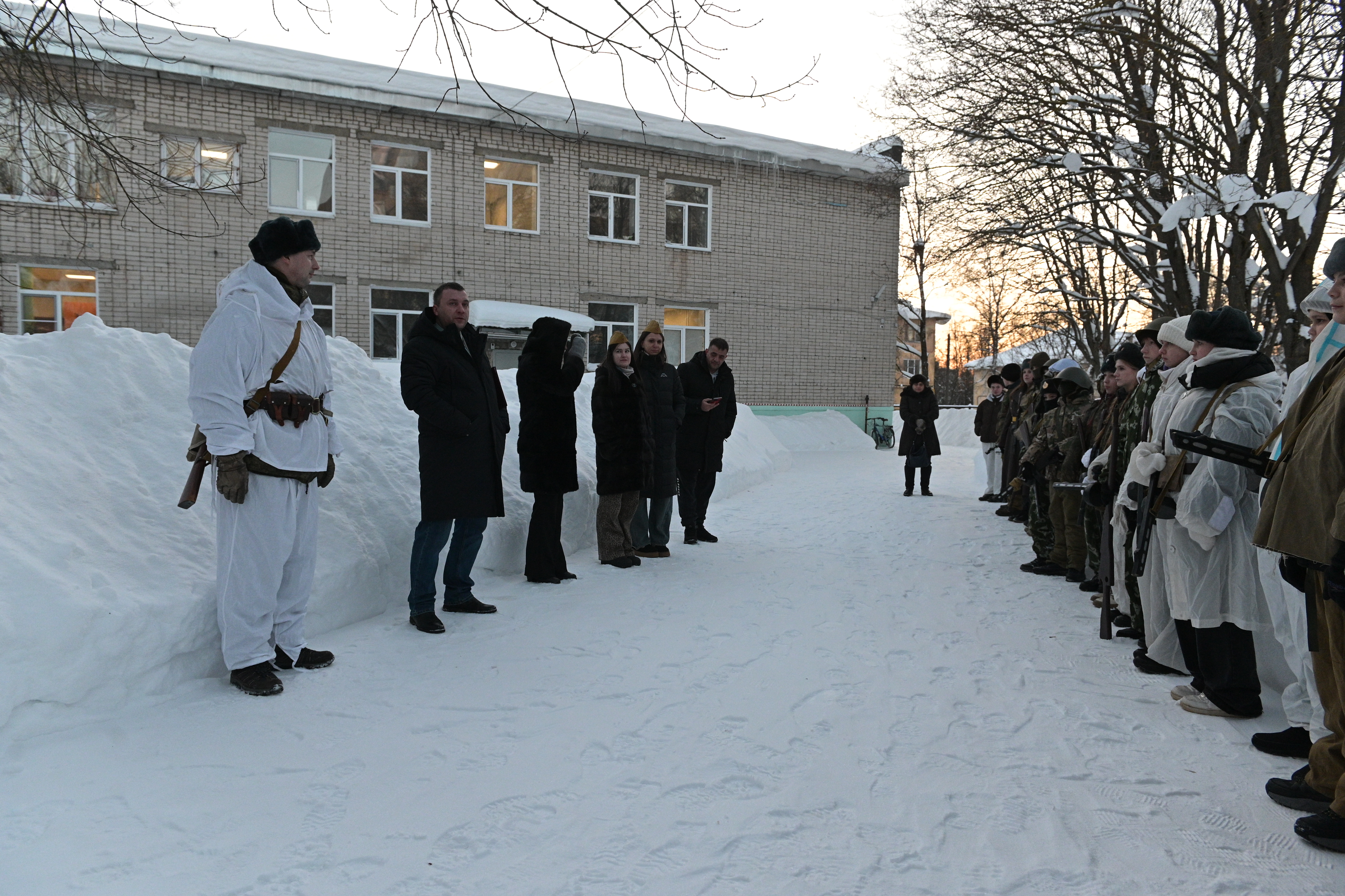 В молодежном центре «Спутник» состоялась военно-патриотическая игра «Прорыв», приуроченная ко Дню разгрома советскими войсками немецко-фашистских войск в Сталинградской битве.