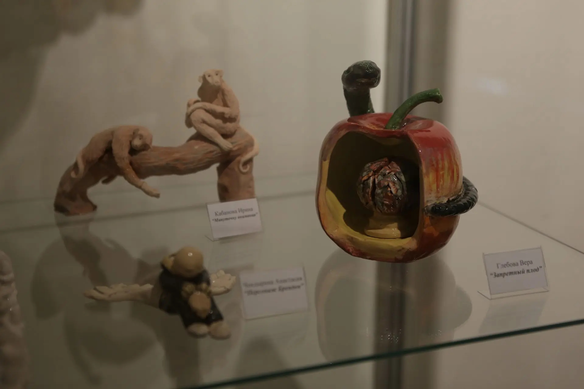 В Дзержинском краеведческом музее открылась выставка «Керамические фантазии»