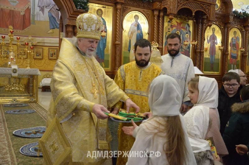В Дзержинске православные христиане встретили Рождество