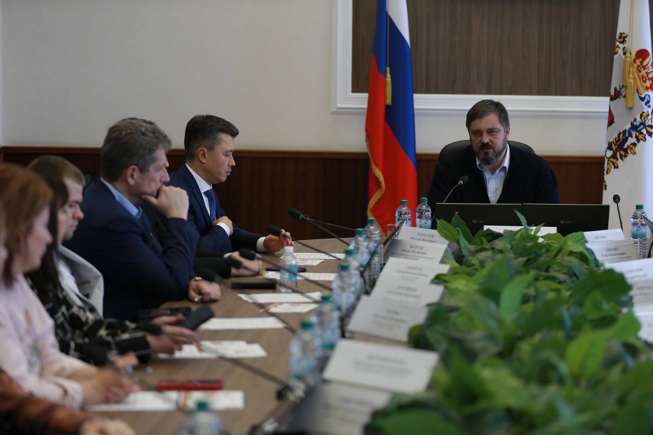 Дмитрий Огородцев: «Отметим вместе предстоящие праздники в чистом городе, который сами же делаем лучше»