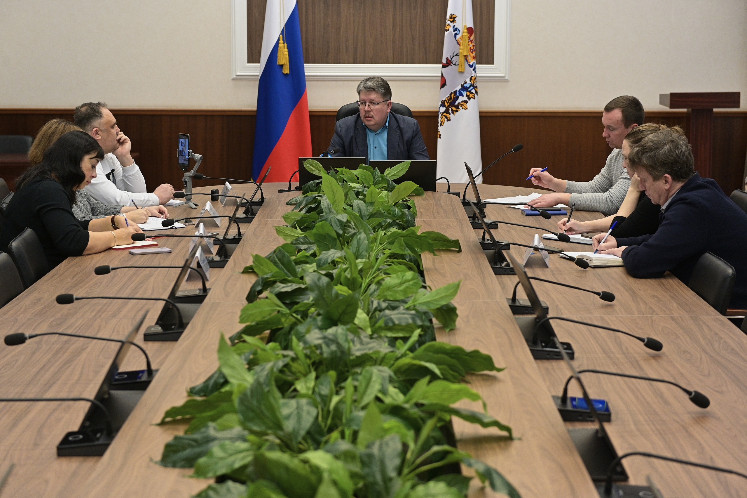 Заместитель главы администрации Дзержинска Денис Дергунов провел пресс-конференцию, на которой рассказал о ключевых направлениях работы городского хозяйства в 2026 году.